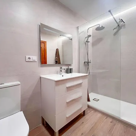 La Casita De Toni En Rotas Con Jardin Y Piscina Feriehus