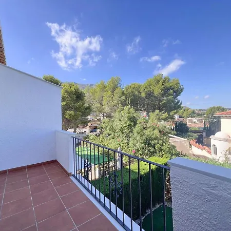 Feriehus La Casita De Toni En Rotas Con Jardin Y Piscina