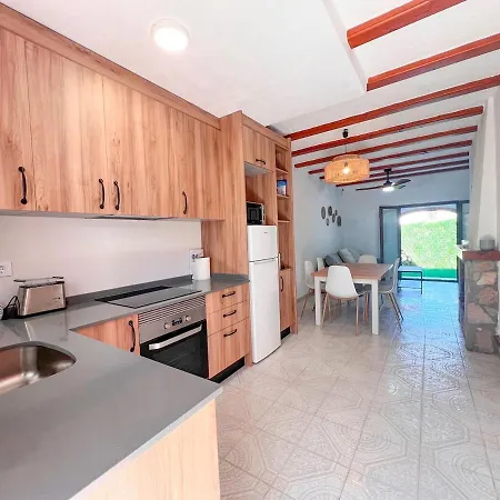 La Casita De Toni En Rotas Con Jardin Y Piscina * Dénia