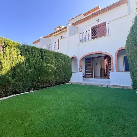 La Casita De Toni En Rotas Con Jardin Y Piscina Feriehus